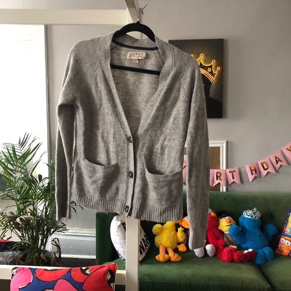 Textile Elizabeth & James grey wool blend 3 button cardigan with pockets Sz XS - Picture 2 of 9